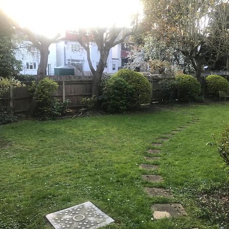 Hendon Central, Private Room Ensuite 런던 외부 사진